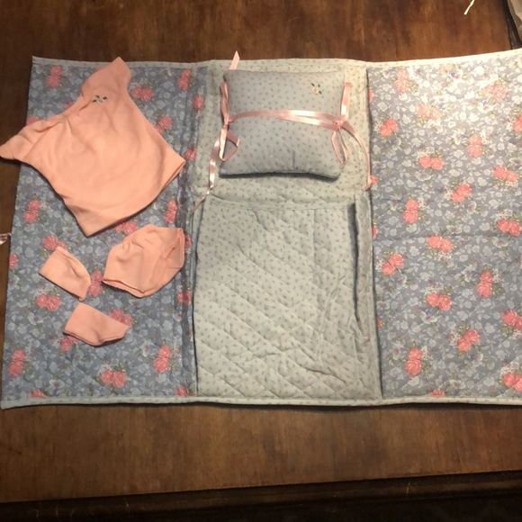 Madame Alexander Other - Madame Alexander Doll Bedding and Pajama Set